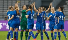 九游体育在线-法国女足球队表现出色，赢得比赛