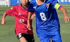 九游体育官方登录入口-热血拼搏：女子足球运动健将今日火热对阵的简单介绍