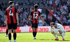 九游体育官方入口-伯恩茅斯主场遭逆转，球迷情绪低落的简单介绍