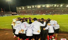 九游体育在线-足球赛场上座位爆满，球迷热情高涨的简单介绍