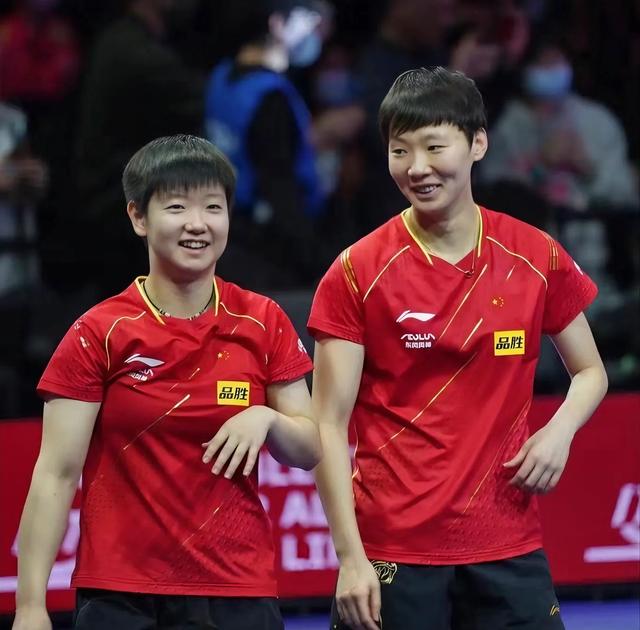 纪录片制作班底进军体育圈，探寻足球真谛的简单介绍