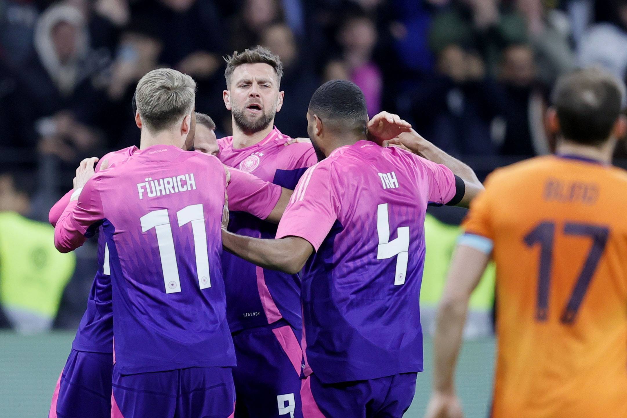 欧国联赛抢眼出场，球队表现让人期待