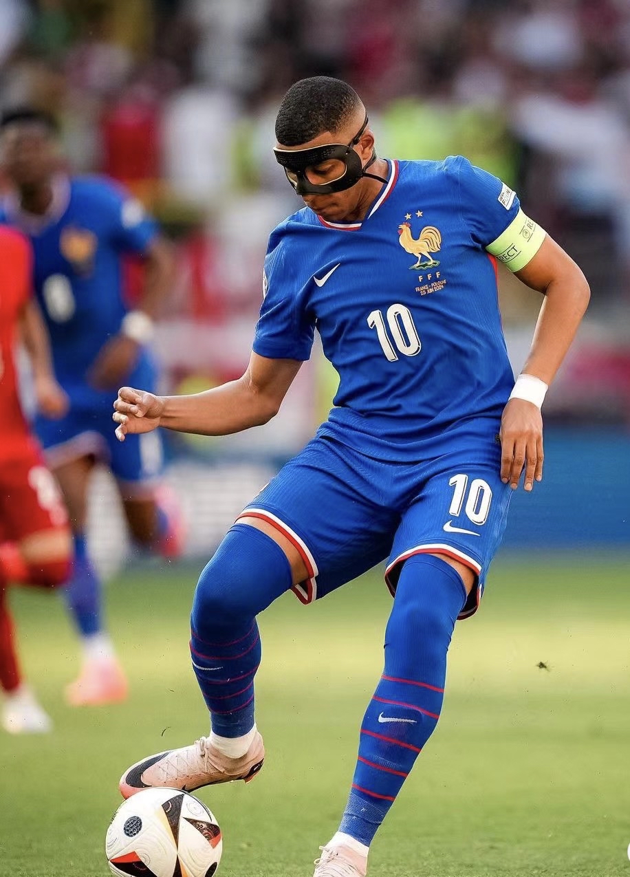 法国队在欧洲预选赛中取得胜利