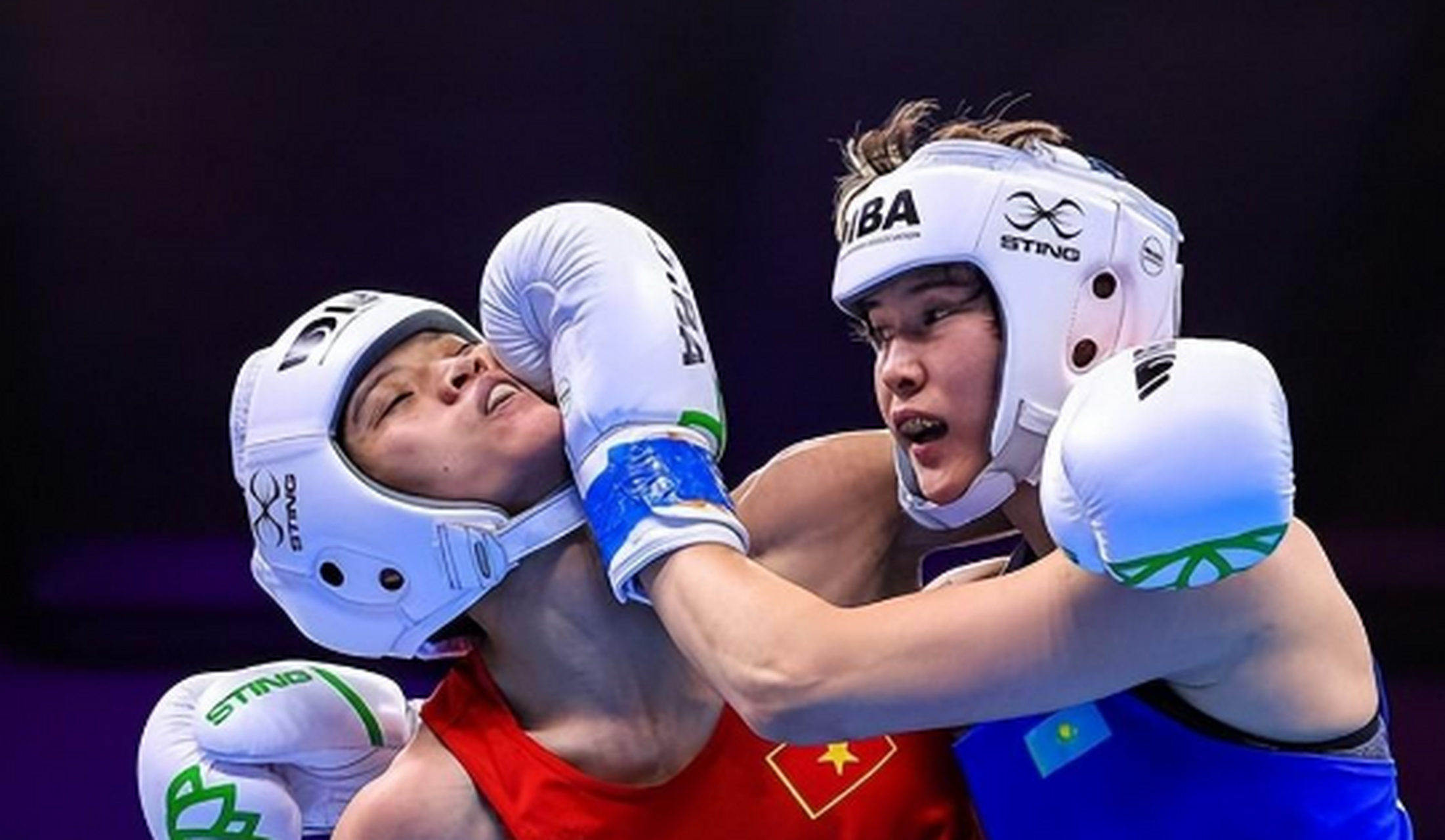 印度女子拳击选手实现梦想，晋级四强