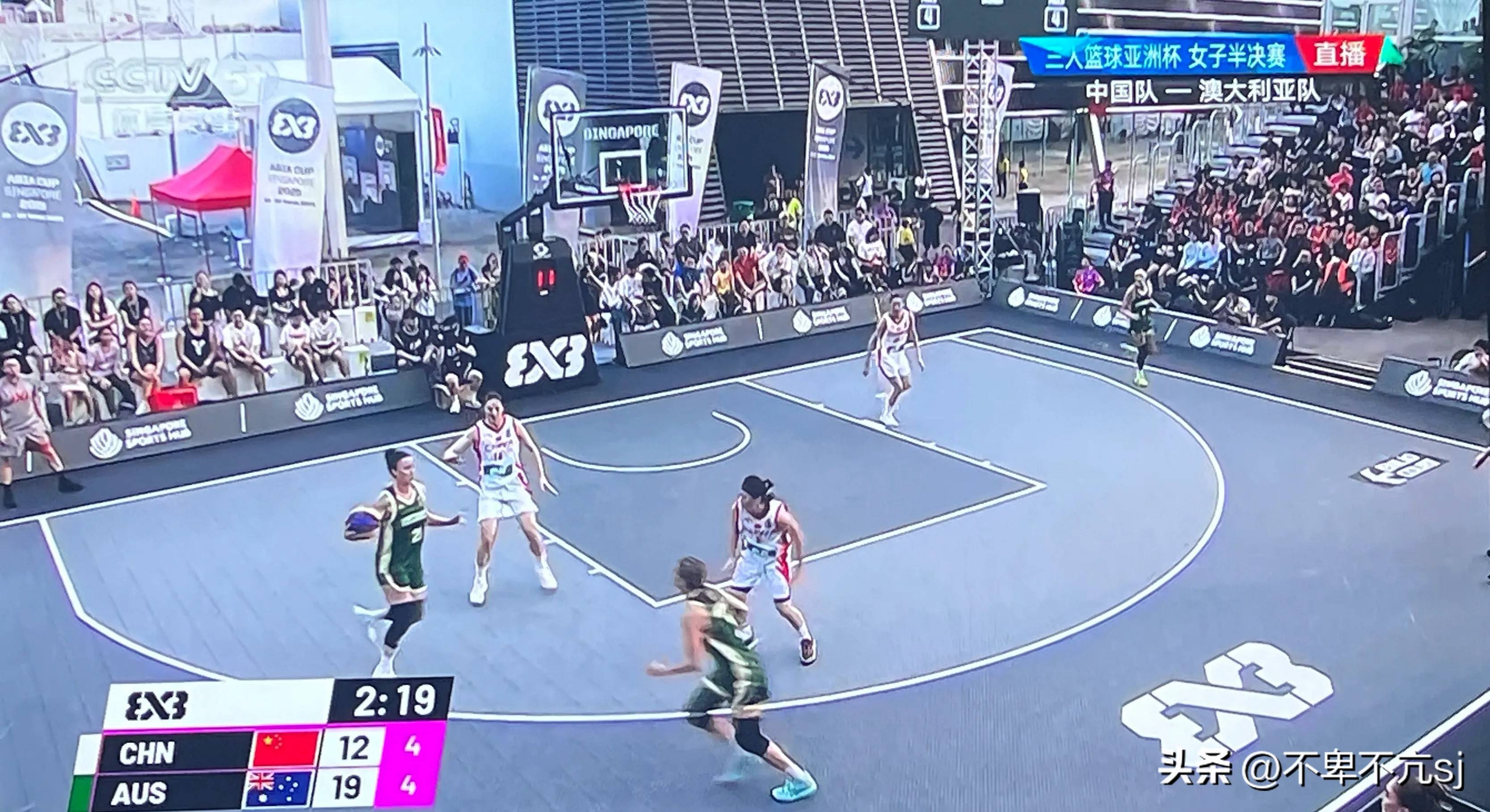 进球如潮！双方互有攻防，比赛分出胜负的简单介绍