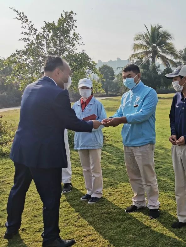 关于勒沃库森深陷泥潭，众志成城求胜的信息