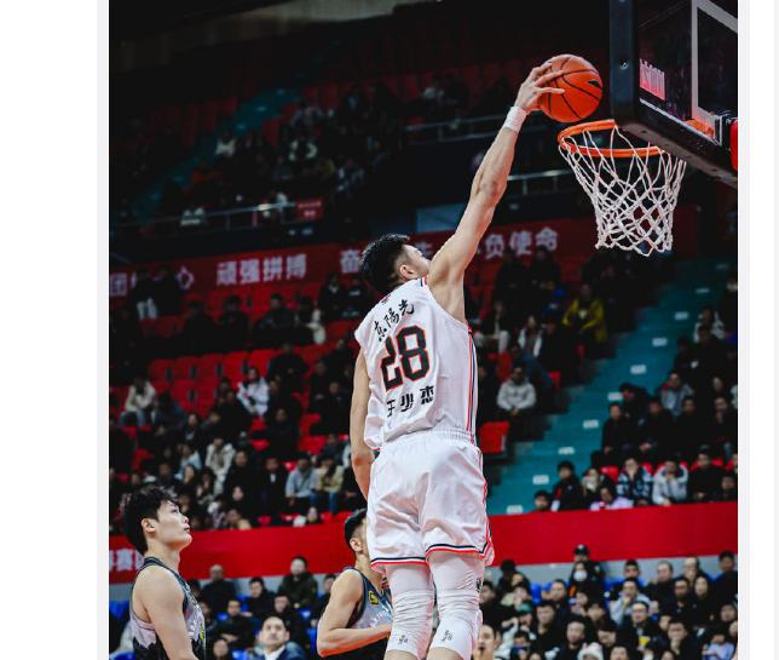 吉林队在客场挑战浙江全力以赴