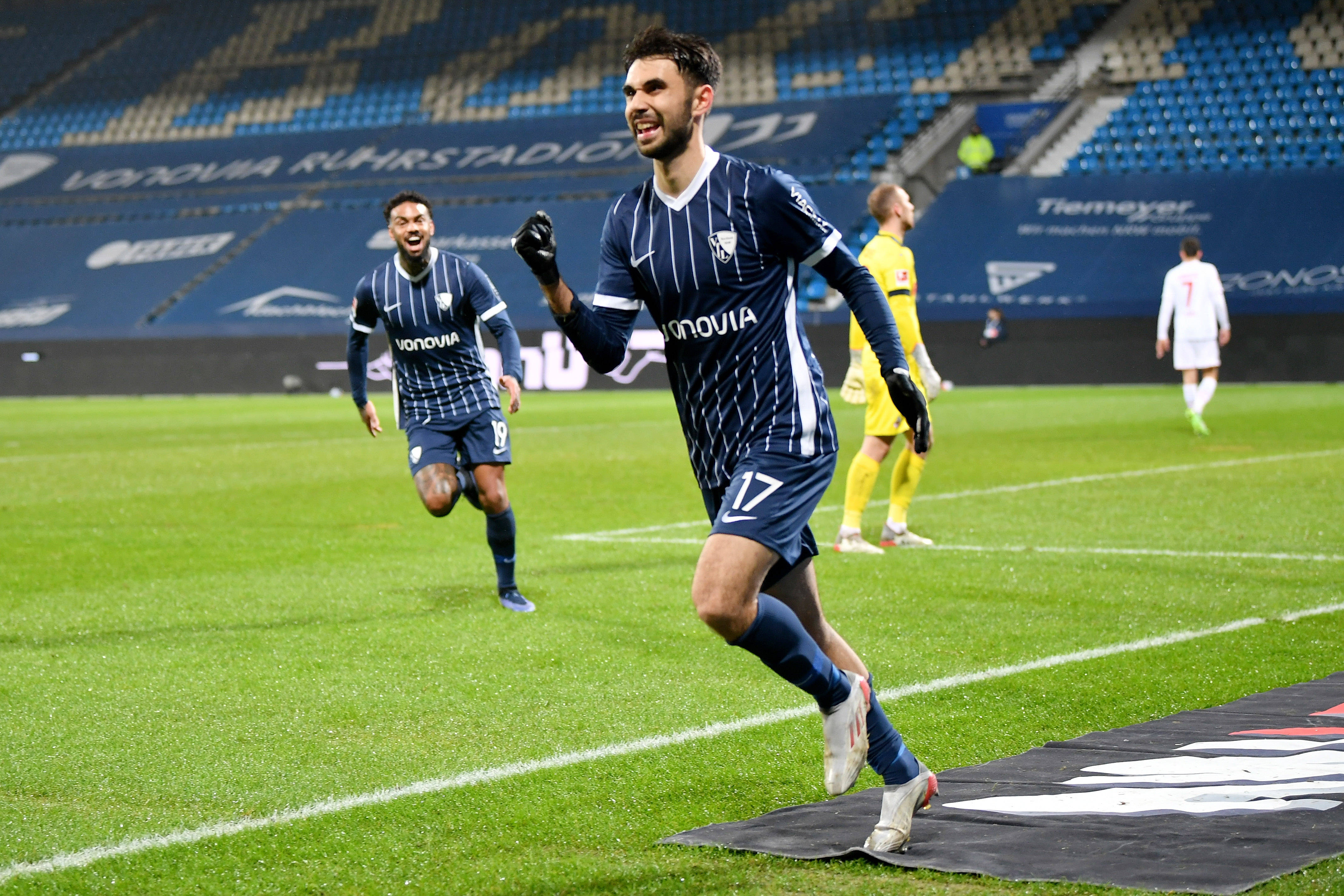 博鲁西亚门兴主场失利，德甲前四位置有所动摇的简单介绍