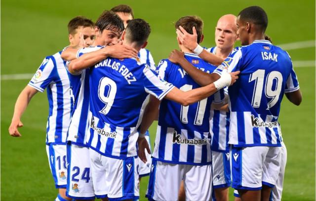 包含纽卡斯尔客场大胜，拉近保级区距离的词条