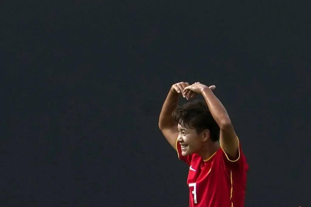 包含意大利女足战绩斐然，期待后续表现的词条