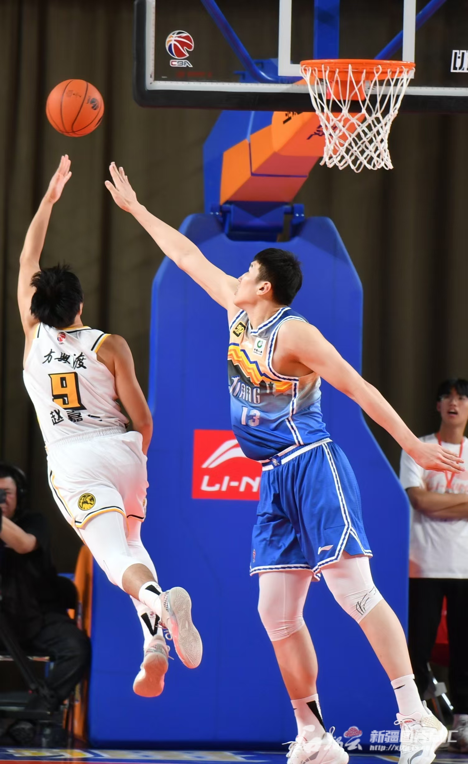 安徽男篮迅速反击，成功逆袭