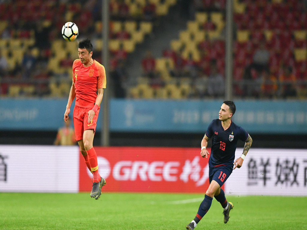 心有灵犀配合精准,球队轻松击败对手的简单介绍 心有灵犀配合精准,球队轻松击败对手的简单介绍