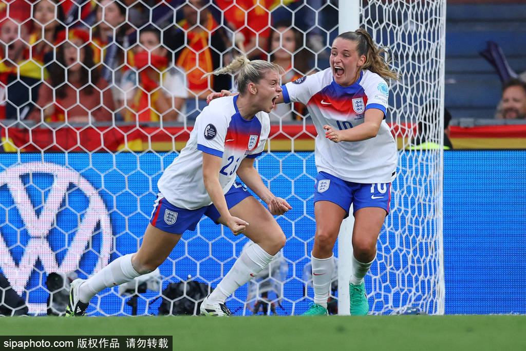 英格兰女足实力强劲，连续五场不败