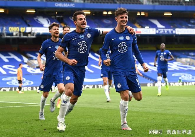 关于精彩纷呈：法兰克福主场大胜霍芬海姆确保保级的信息