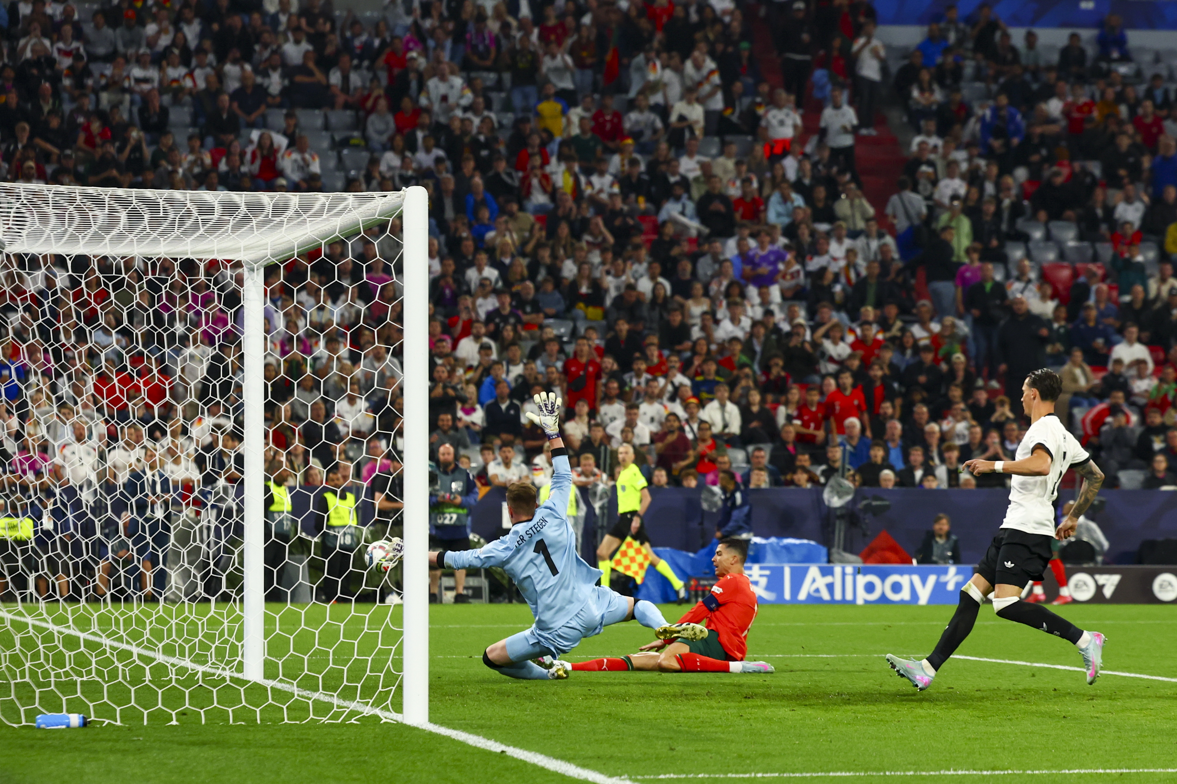 包含欧国联比赛:葡萄牙惨败比利时无缘晋级的词条 包含欧国联比赛:葡萄牙惨败比利时无缘晋级的词条