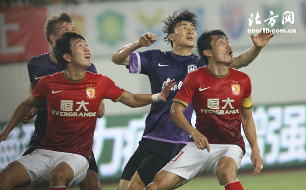 广州恒大迎战天津泰达，双方实力对比明显的简单介绍