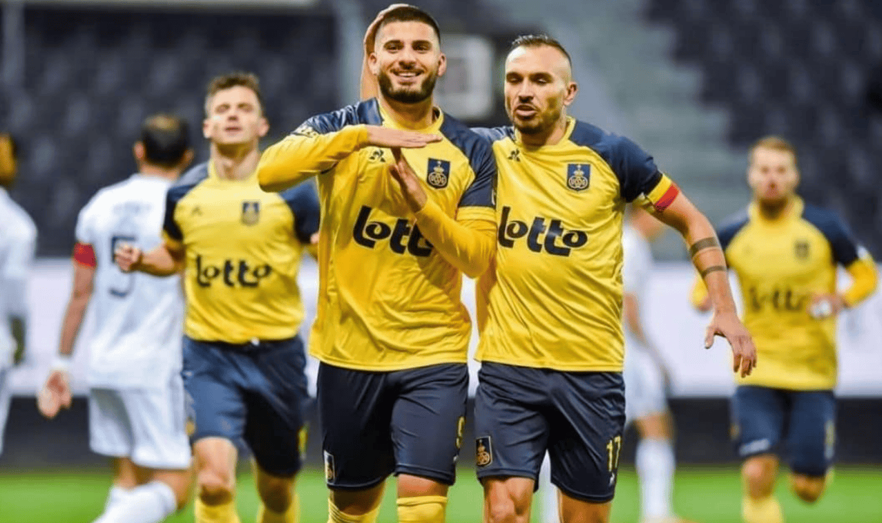 包含阿贾克斯击败皇马,晋级形势一片大好的词条 包含阿贾克斯击败皇马,晋级形势一片大好的词条