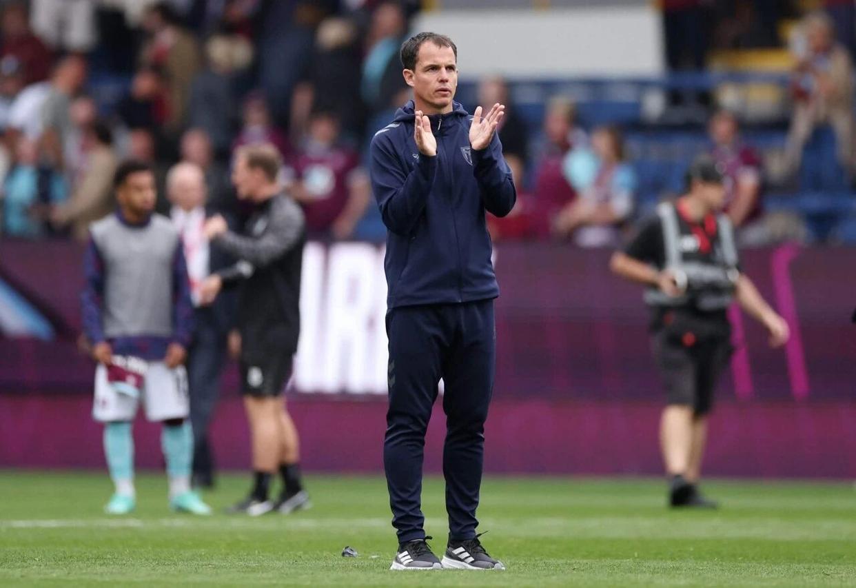 关于威根客场大胜桑德兰，跻身升班马榜首的信息