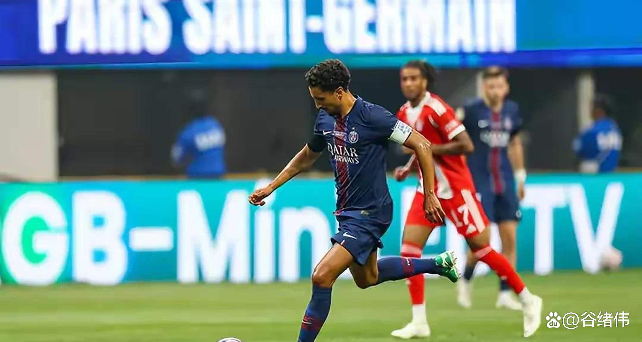 巴黎主场大胜拜仁，晋级八强