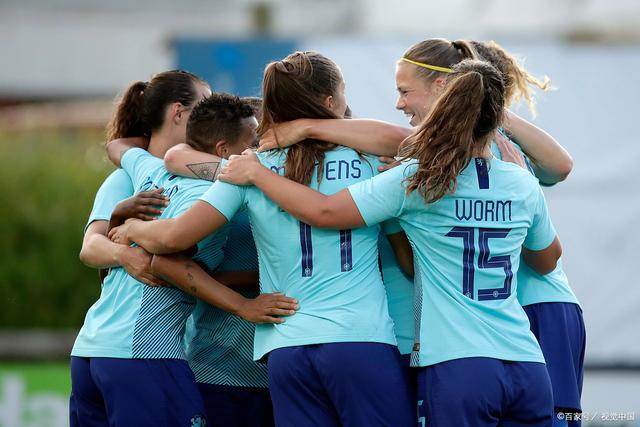 丹麦女足队在最近的比赛中踢出好成绩 丹麦女足队在最近的比赛中踢出好成绩