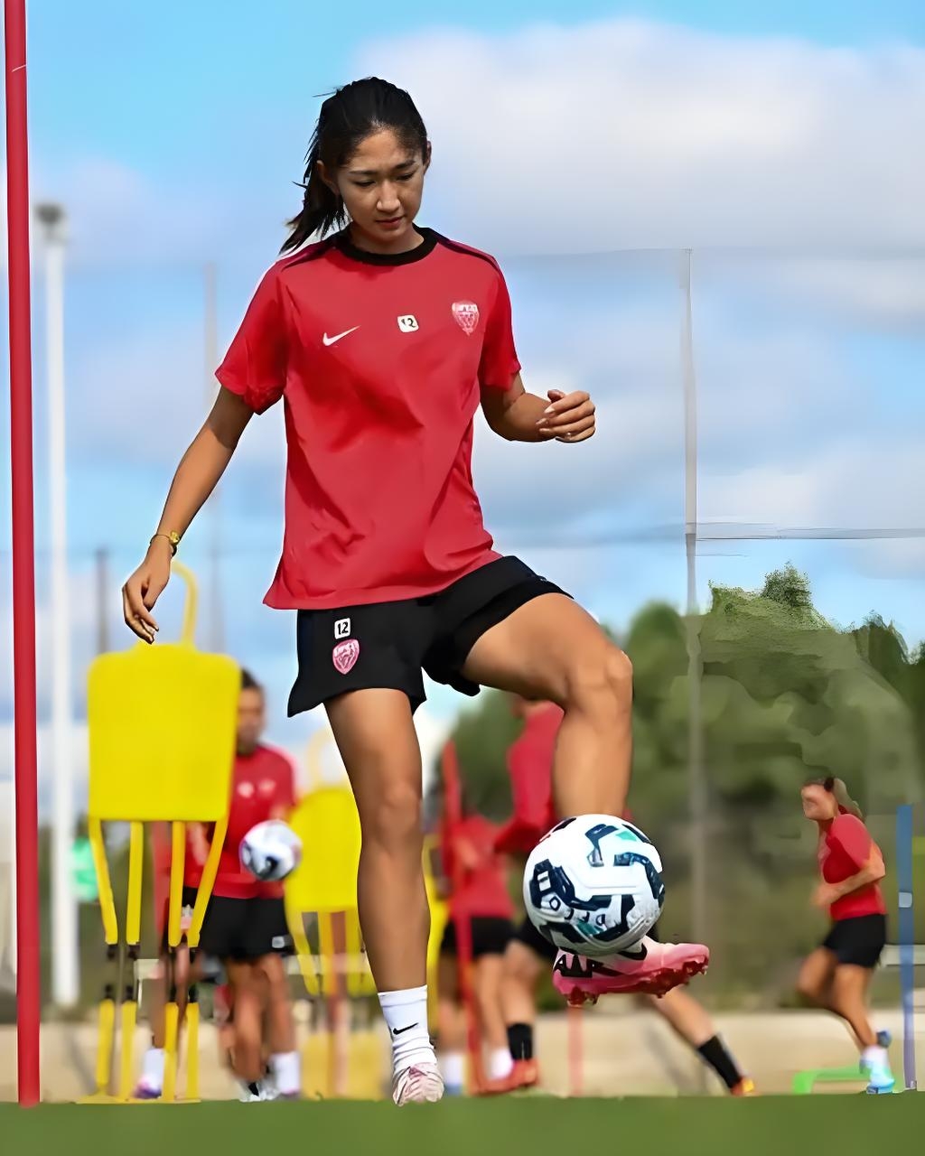 丹麦女足队在最近的比赛中踢出好成绩 丹麦女足队在最近的比赛中踢出好成绩