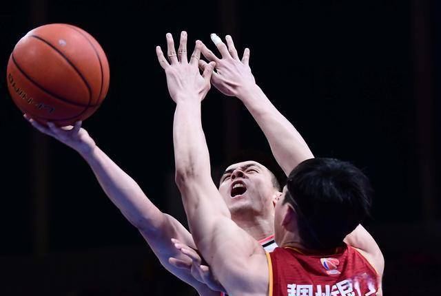 关于天津男篮深陷低谷，需寻找突破口的信息